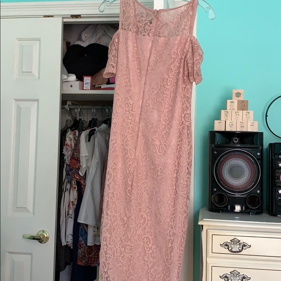 Pink laced dress by Enfocus Studio - Picture 3 of 3